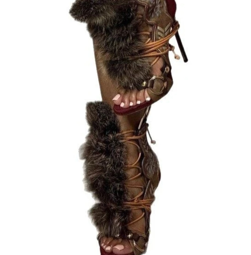 The Savage Stilleto